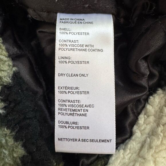 Urban Outfitters Camo Buckle Sherpa Teddy Moto Coat Size Large - Picture 8 of 9